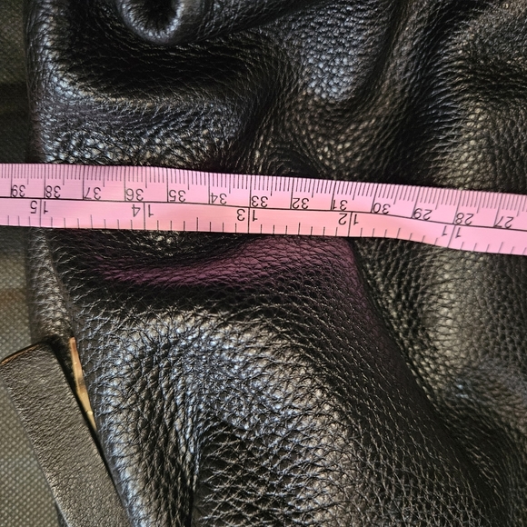 VINCE CAMUTO PURSE WITH DUSTBAG - Picture 3 of 11